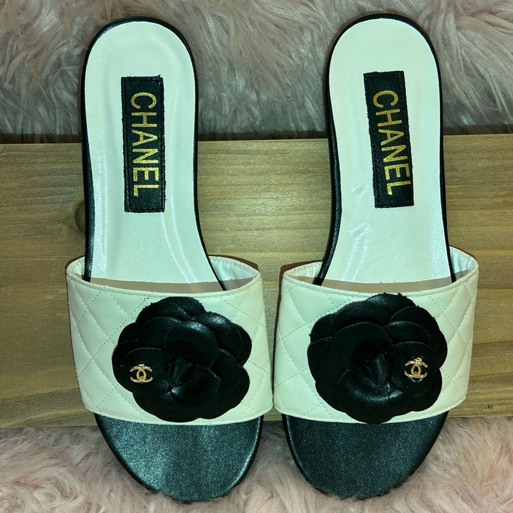Black and White CHANEL Mules - Picture 8 of 8